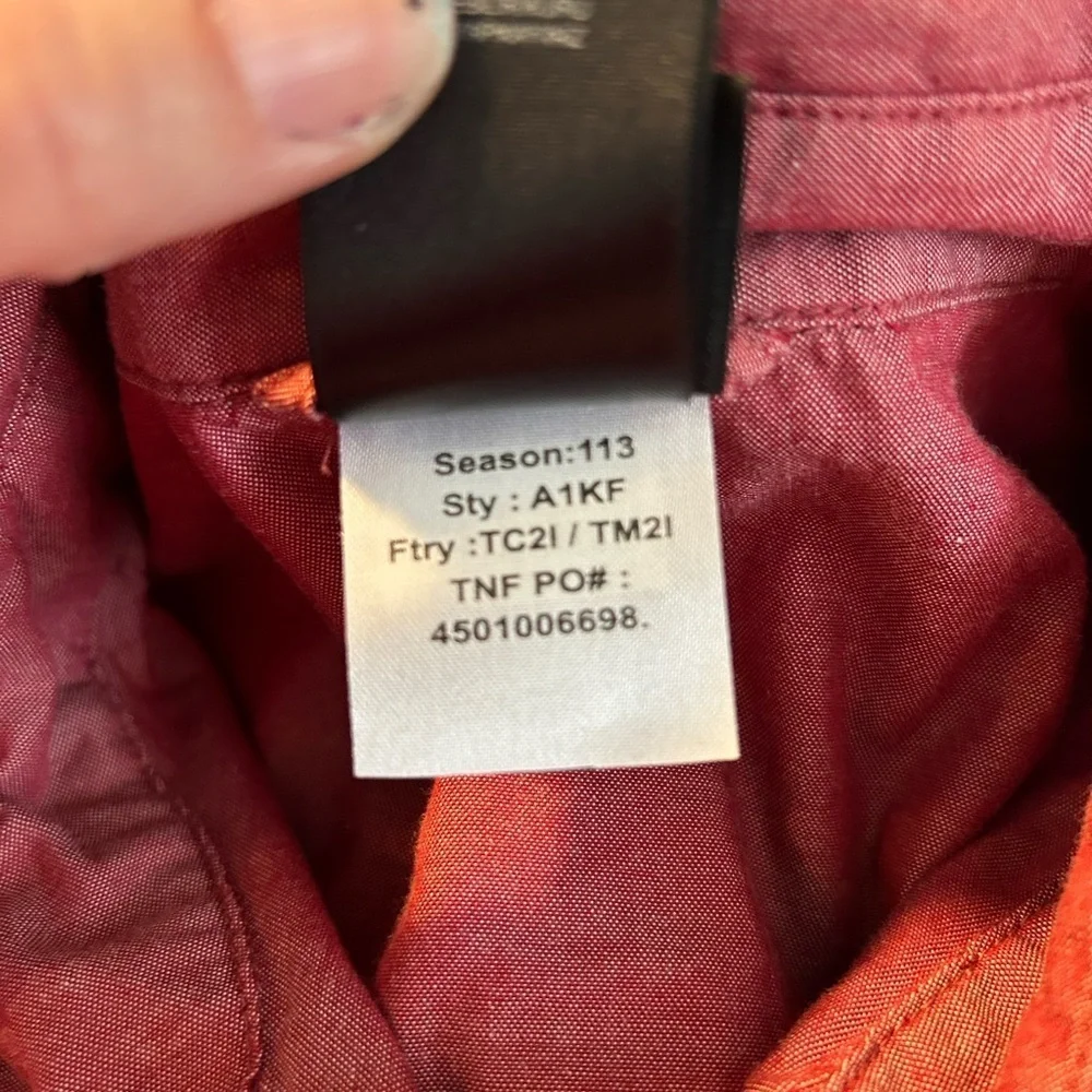 The North Face Men’s Shirt | Short-sleeved Button-up Size Small | Red